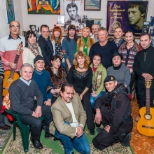 С участниками бардовской песни посвящённой 80-летию В.С.Высоцкого